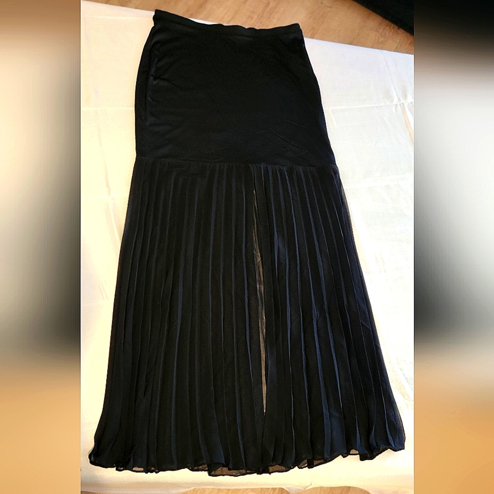EXPRESS Black Maxi skirt size Small